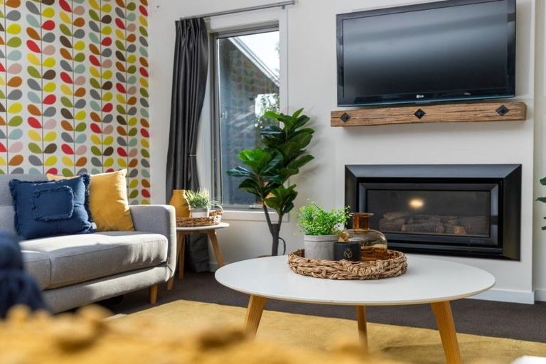 Photo of property in 4 Mcivor Lane, Lake Hayes, Queenstown, 9304