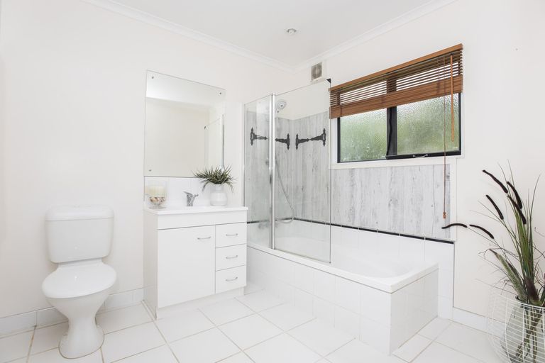 Photo of property in 1 Stanford Crescent, Whataupoko, Gisborne, 4010