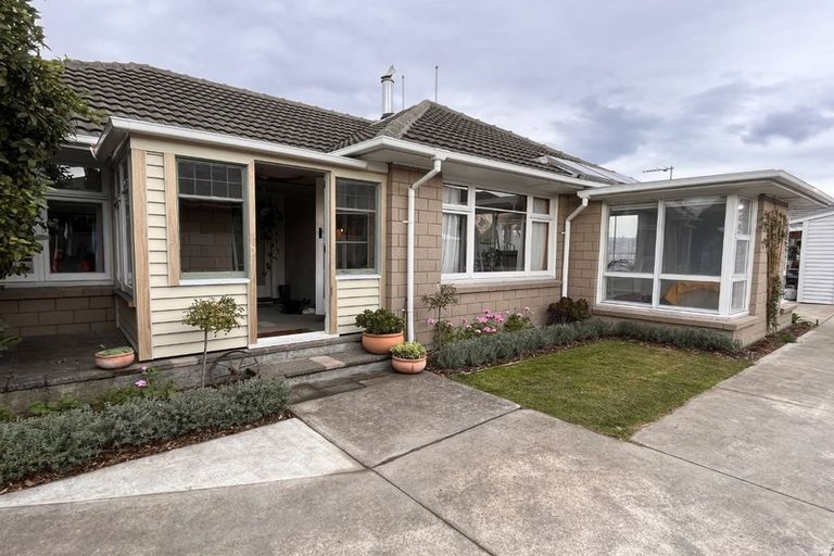 Photo of property in 21 Kinnaird Place, Hillmorton, Christchurch, 8025