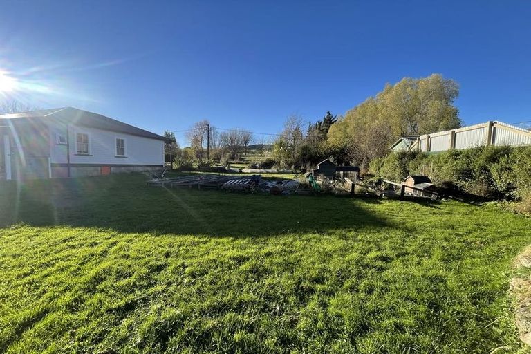 Photo of property in 42 Pasture Street, Lumsden, 9730