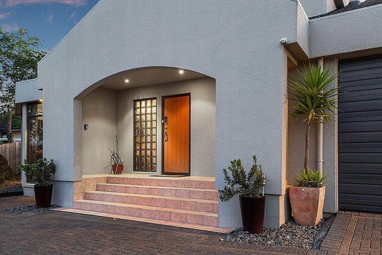 Photo of property in 22 Hoyte Place, Pukehangi, Rotorua, 3015