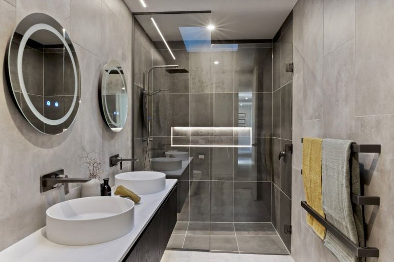 Photo of property in 24 Double Cone Road, Jacks Point, Queenstown, 9371