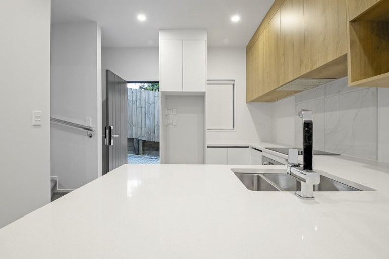 Photo of property in 7/43 Ranui Avenue, Ranui, Auckland, 0612