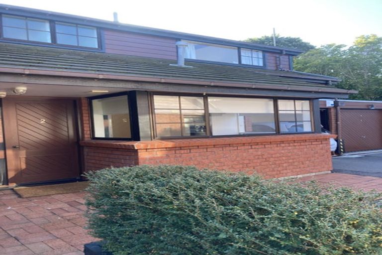 Photo of property in 2/136 Karori Road, Karori, Wellington, 6012