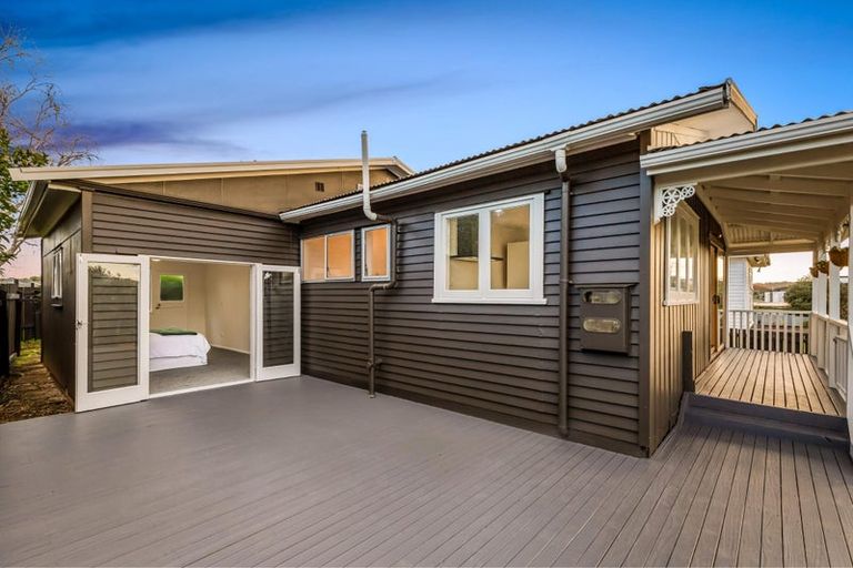 Photo of property in 2/37 Mildmay Road, Henderson, Auckland, 0610