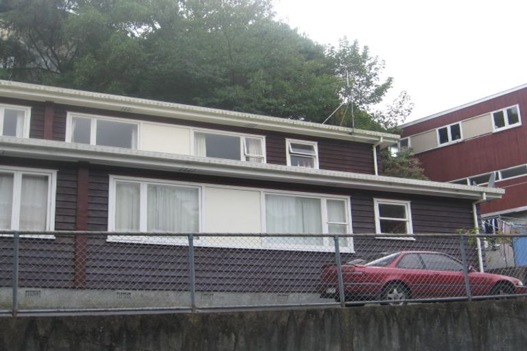 Photo of property in 4/24 Crieff Street, Northland, Wellington, 6012