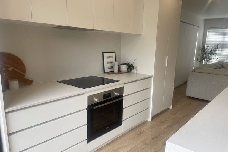 Photo of property in 16a Hamurana Place, Te Atatu Peninsula, Auckland, 0610