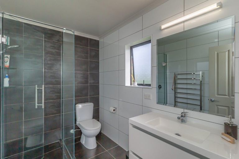 Photo of property in 66 Pohutukawa Drive, Levin, 5571