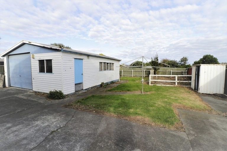 Photo of property in 21 Cross Street, Castlecliff, Whanganui, 4501