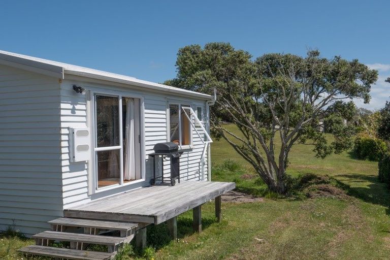 Photo of property in 9a Berghan Road, Coopers Beach, 0420