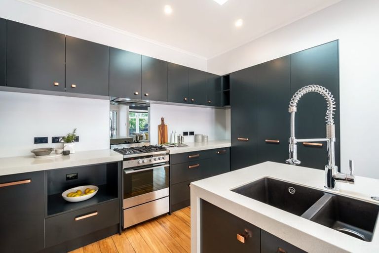 Photo of property in 1/19 Harley Road, Takapuna, Auckland, 0622