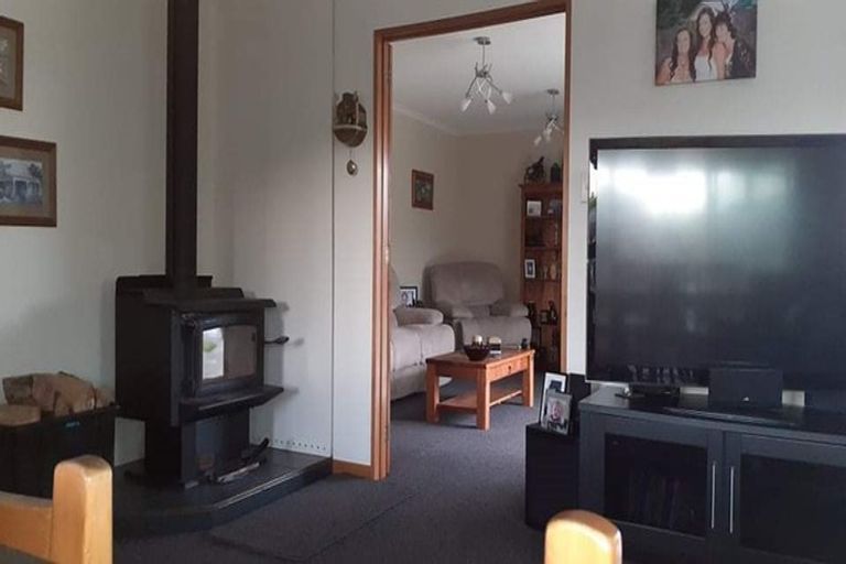 Photo of property in 11 Amdale Avenue, Broomfield, Christchurch, 8042