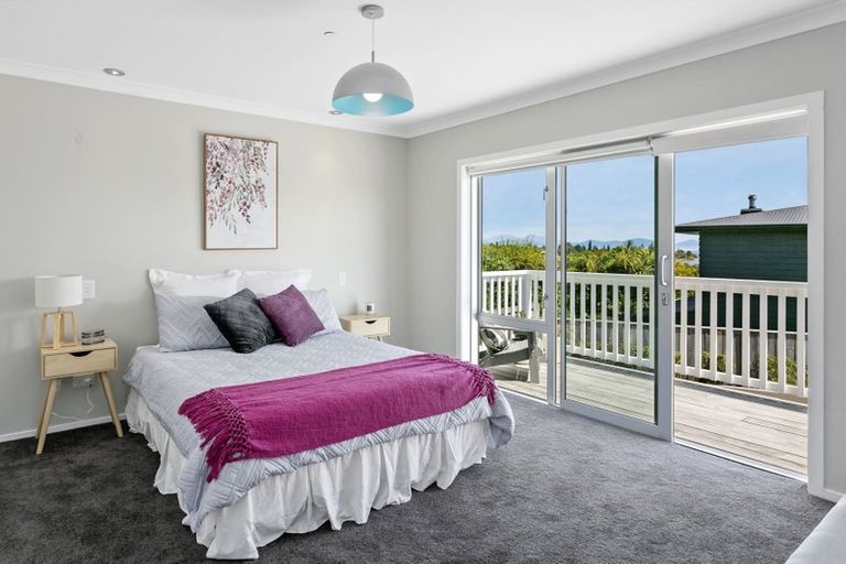 Photo of property in 27 Shepherd Road, Waipahihi, Taupo, 3330