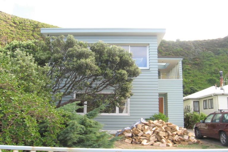 Photo of property in 189 Breaker Bay Road, Breaker Bay, Wellington, 6022