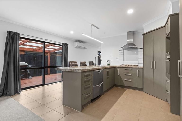 Photo of property in 28 Carroll Place, Owhata, Rotorua, 3010