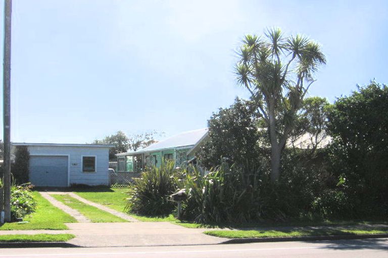 Photo of property in 17 Seabury Avenue, Foxton Beach, Foxton, 4815