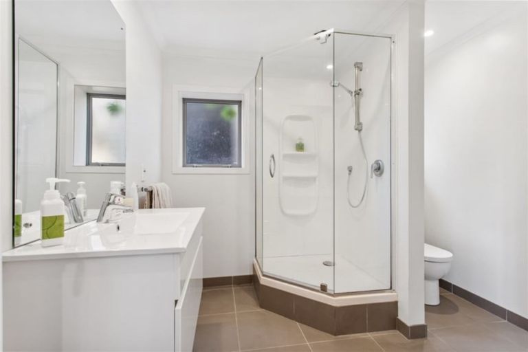 Photo of property in 44 Matipo Road, Mairangi Bay, Auckland, 0630