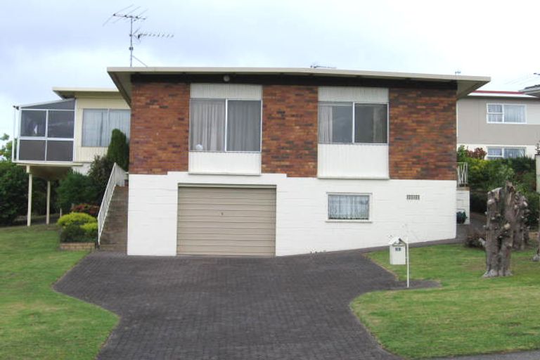 Photo of property in 59 Kirby Street, Glendene, Auckland, 0602