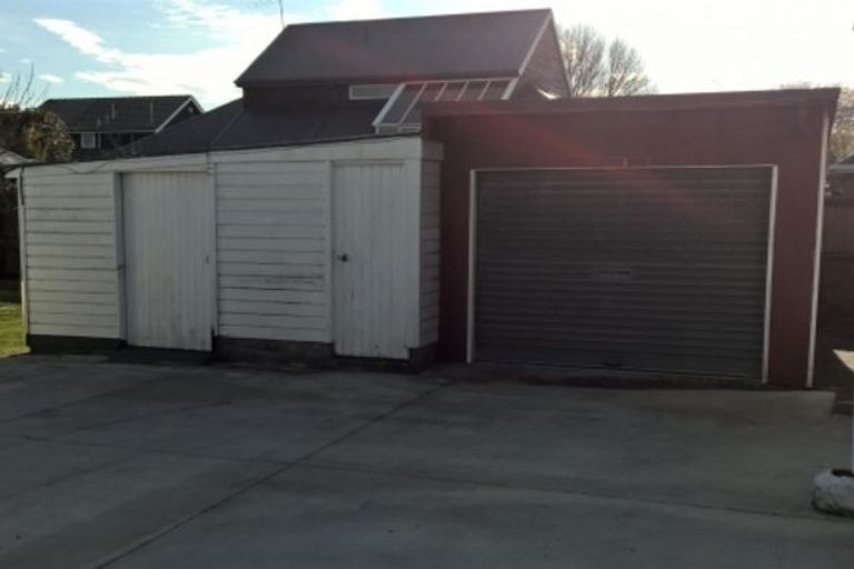 Photo of property in 51 Memorial Avenue, Ilam, Christchurch, 8053
