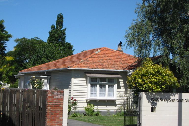 Photo of property in 64 North Parade, Richmond, Christchurch, 8013