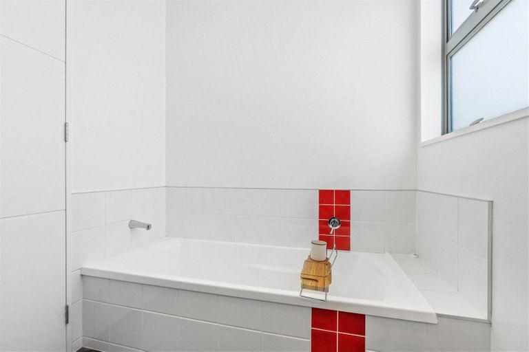 Photo of property in 829a Ferry Road, Woolston, Christchurch, 8023