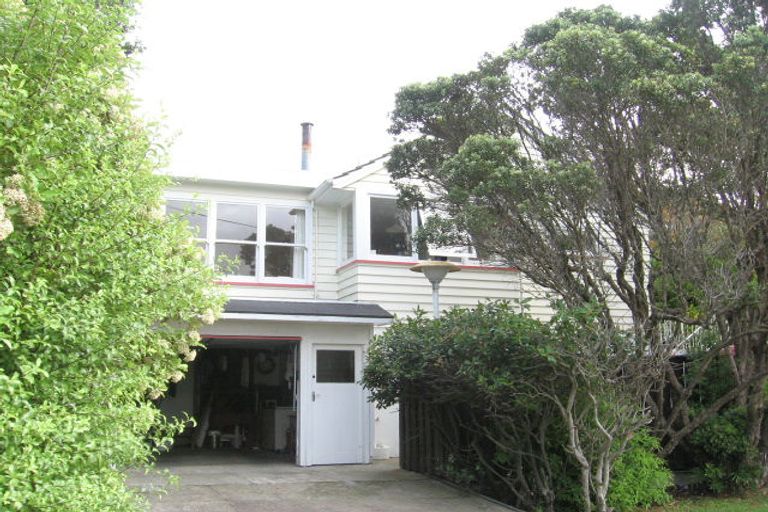 Photo of property in 51 Tarawera Road, Johnsonville, Wellington, 6037