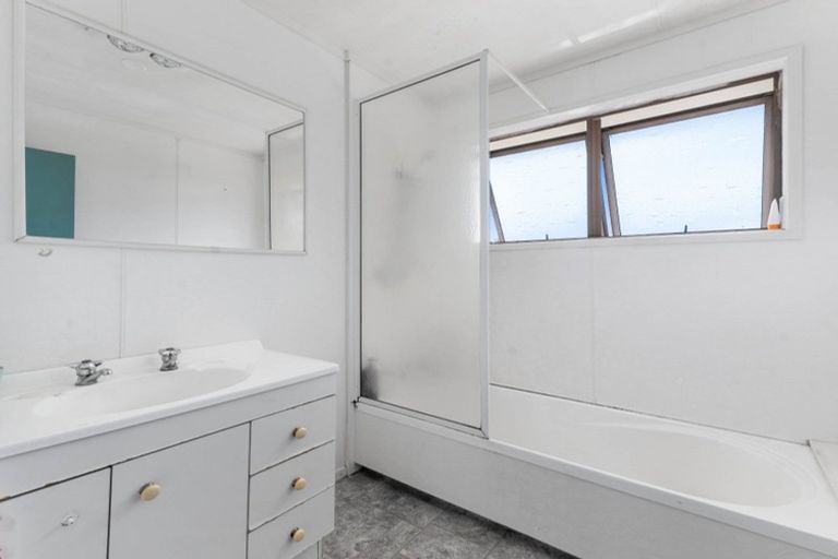 Photo of property in 1 Dickens Street, Owhata, Rotorua, 3010