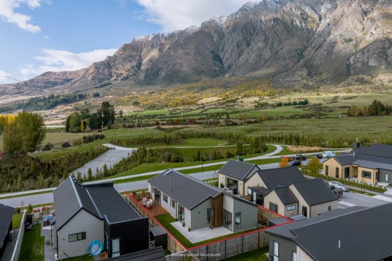 Photo of property in 43 Bannister Street, Jacks Point, Queenstown, 9371