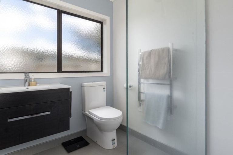 Photo of property in 28 Charlotte Drive, Omokoroa, 3114