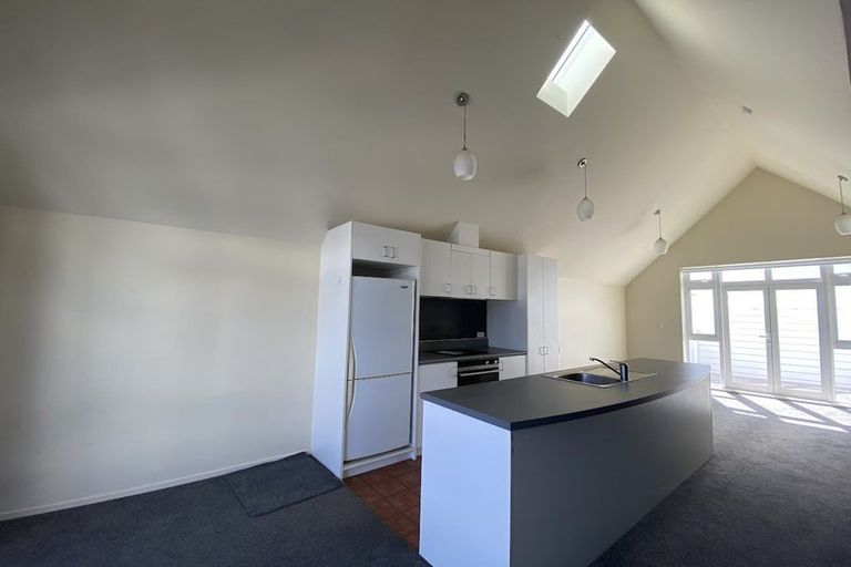 Photo of property in Pirie Street Townhouses, 18/35 Pirie Street, Mount Victoria, Wellington, 6011