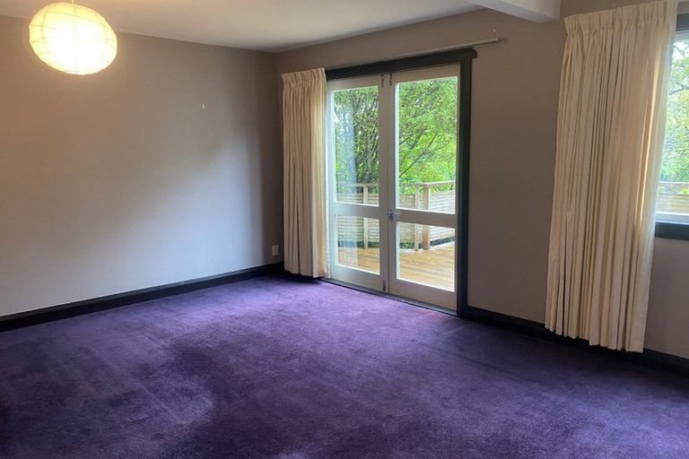 Photo of property in 73 Todman Street, Brooklyn, Wellington, 6021