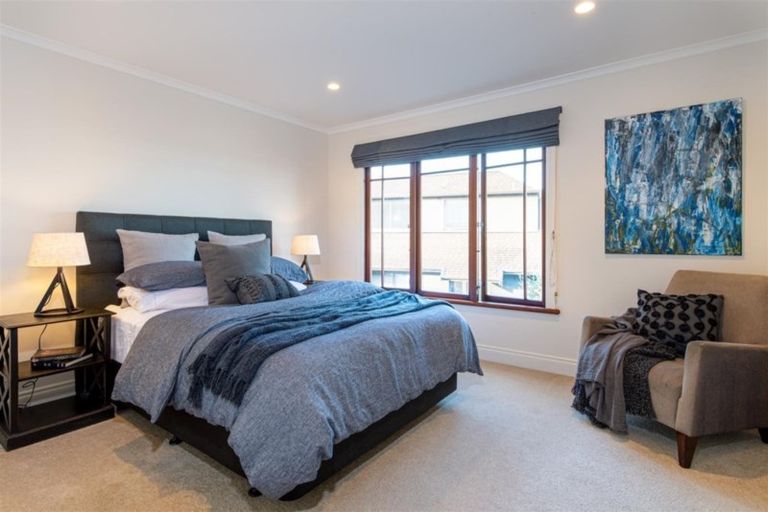 Photo of property in 15 Ocean View Road, Milford, Auckland, 0620