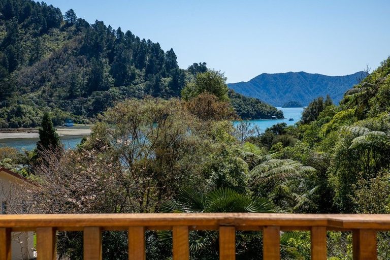 Photo of property in 34 Mccormicks Road, Whatamango Bay, Picton, 7281