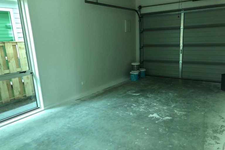 Photo of property in 2a Sherwood Avenue, Te Atatu South, Auckland, 0610