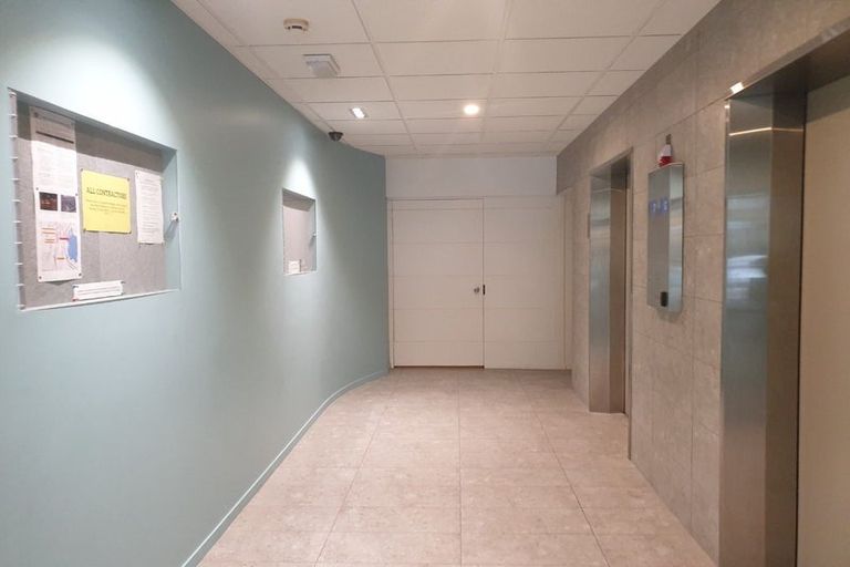 Photo of property in Terrace Tower Apartments, 6e/126 The Terrace, Wellington Central, Wellington, 6011