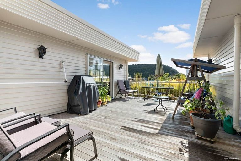 Photo of property in 15 Waiwera Place, Waiwera, Orewa, 0994