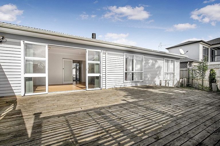 Photo of property in 4 Lincoln Road, Manurewa East, Auckland, 2102