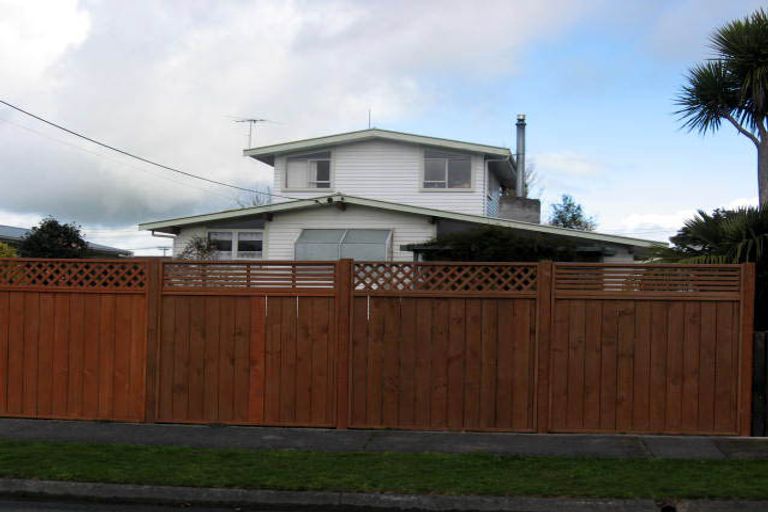 Photo of property in 15 Fergusson Street, Solway, Masterton, 5810
