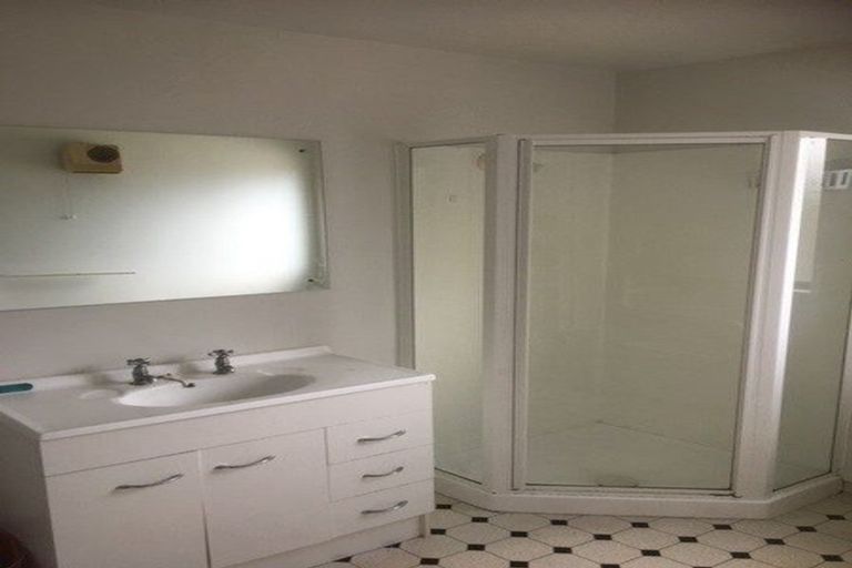 Photo of property in 114b Elizabeth Street, Riccarton, Christchurch, 8041