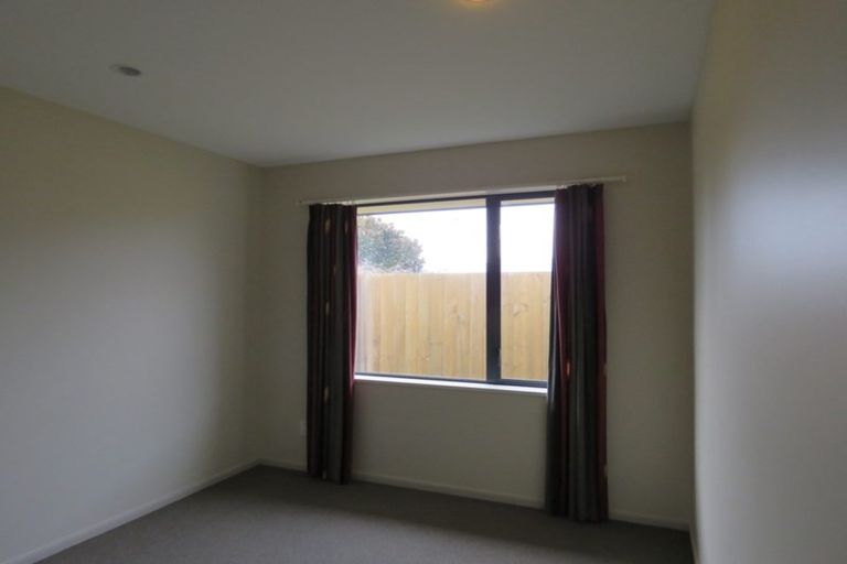 Photo of property in 6 Sheraton Place, Redwood, Christchurch, 8051