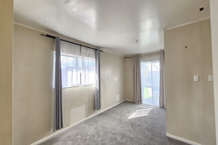 Photo of property in 24 Trimdon Street, Randwick Park, Auckland, 2105
