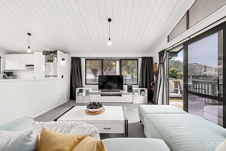 Photo of property in 99 Gibbons Street, Ebdentown, Upper Hutt, 5018