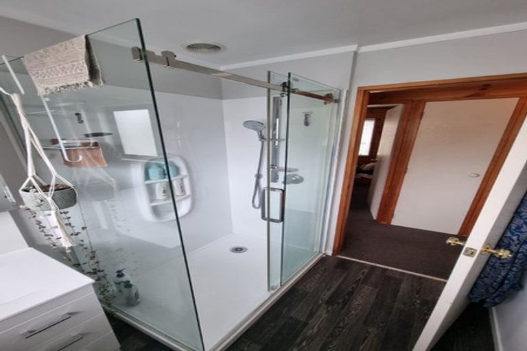 Photo of property in 403b Don Buck Road, Massey, Auckland, 0614