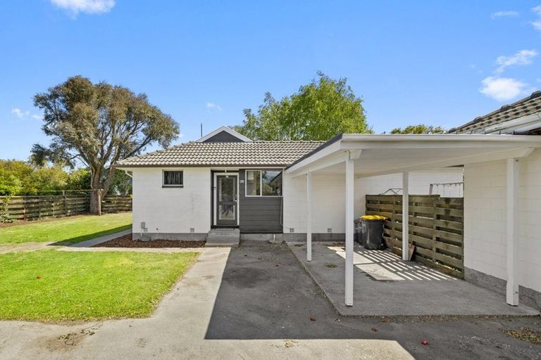 Photo of property in 47 Oakley Crescent, Hornby, Christchurch, 8042
