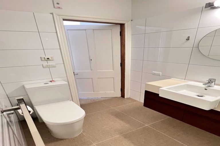 Photo of property in 8 Central Terrace, Kelburn, Wellington, 6012