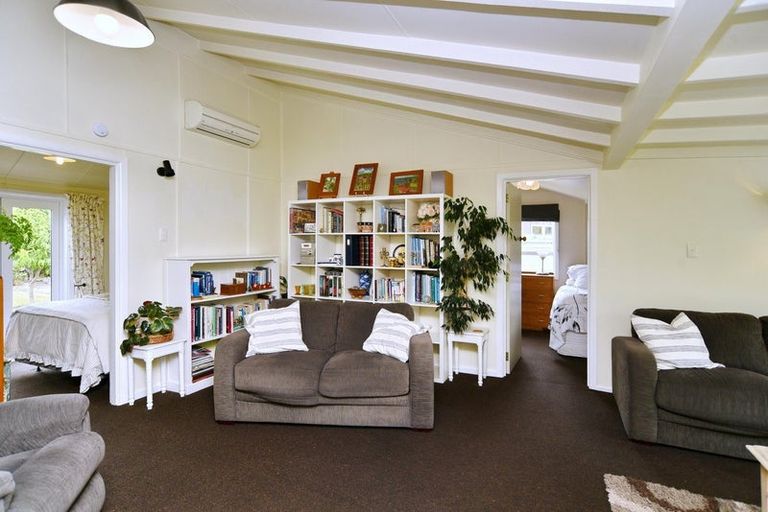 Photo of property in 28 Grierson Avenue, Amberley, 7481