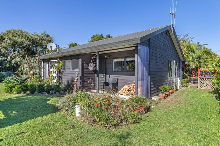 Photo of property in 182 Muhunoa West Road, Ohau, Levin, 5570