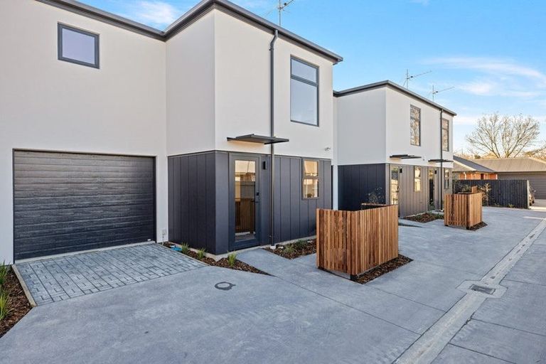 Photo of property in 2/128 England Street, Linwood, Christchurch, 8011