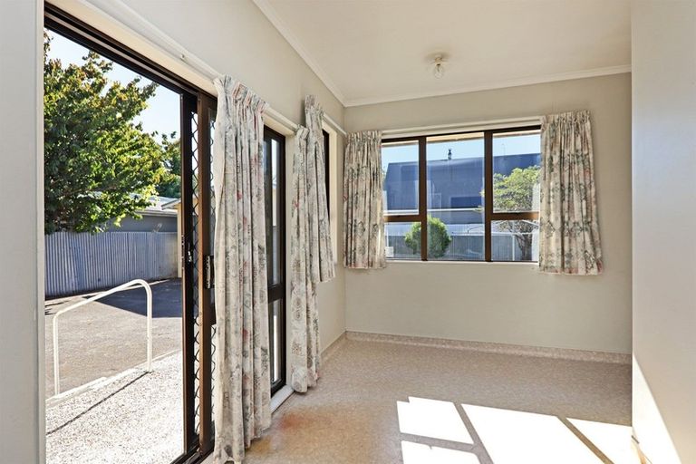 Photo of property in 206 Wolseley Street, Mayfair, Hastings, 4122