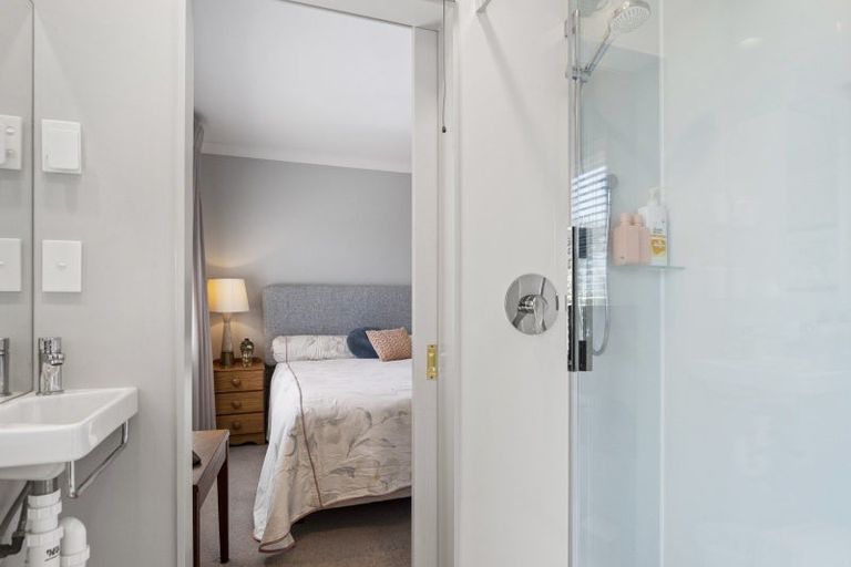 Photo of property in 7a Ridgemount Terrace, Welcome Bay, Tauranga, 3112